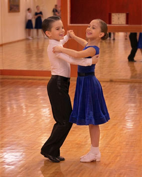 ballroom-and-latin-classes-for-children-26.webp Ballroom Dancing classes for children in Wimbledon